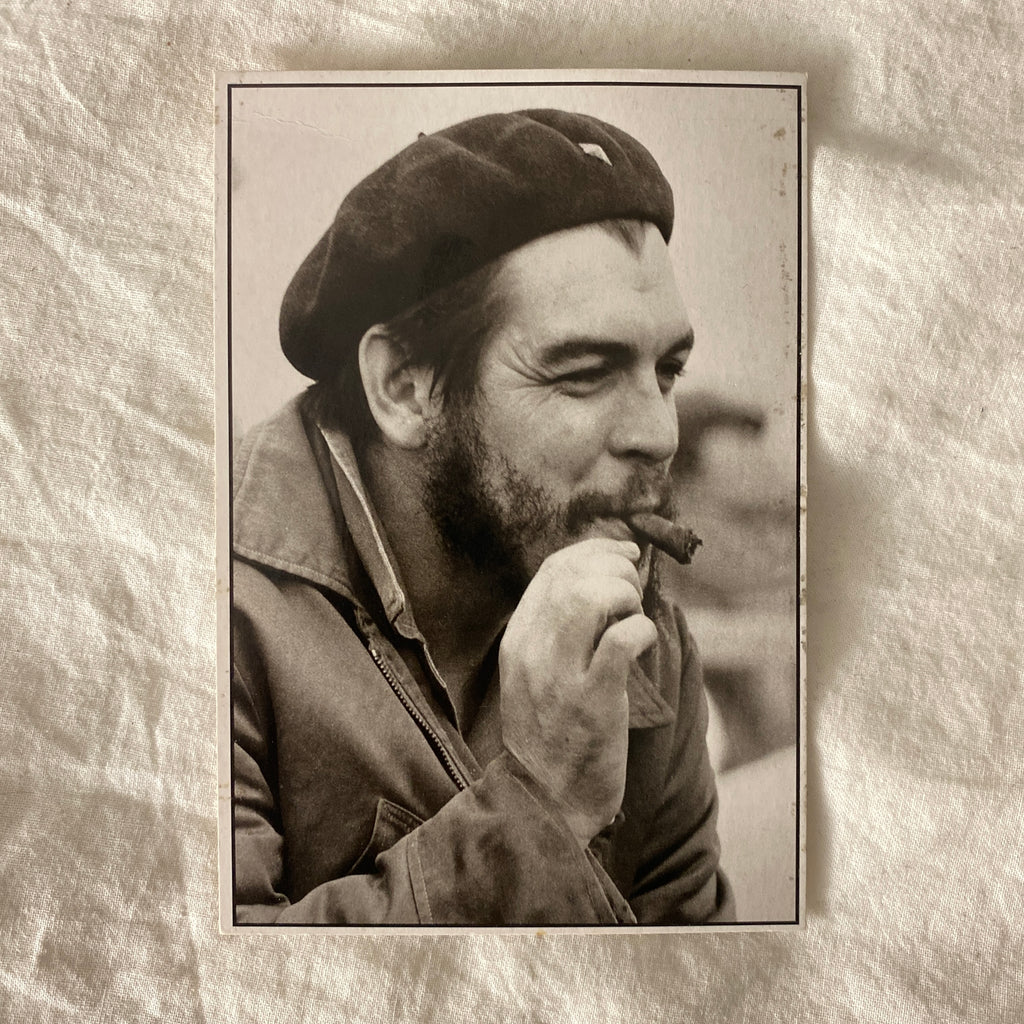 Che Guevara postcard with Cuban stamp