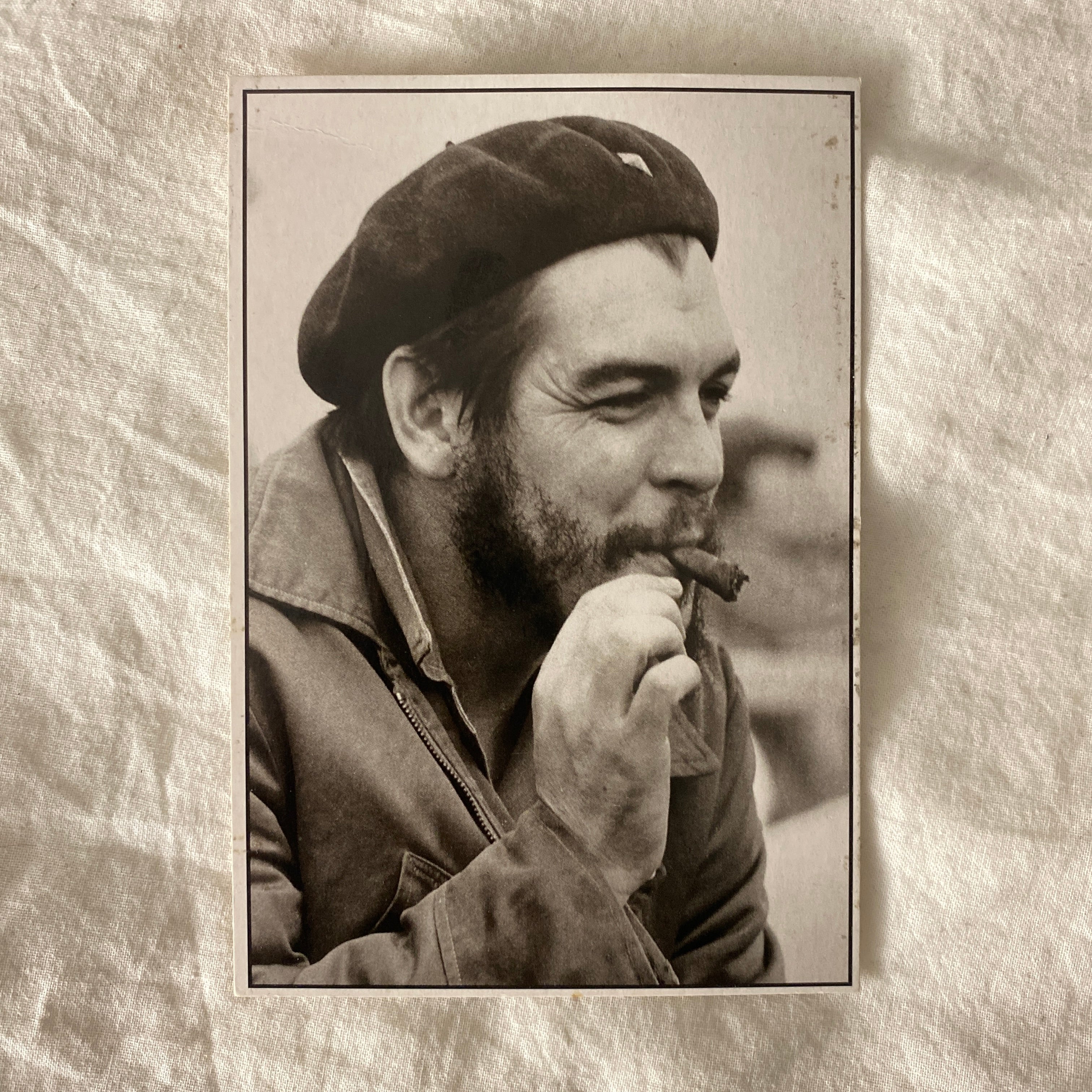 Che Guevara postcard with Cuban stamp