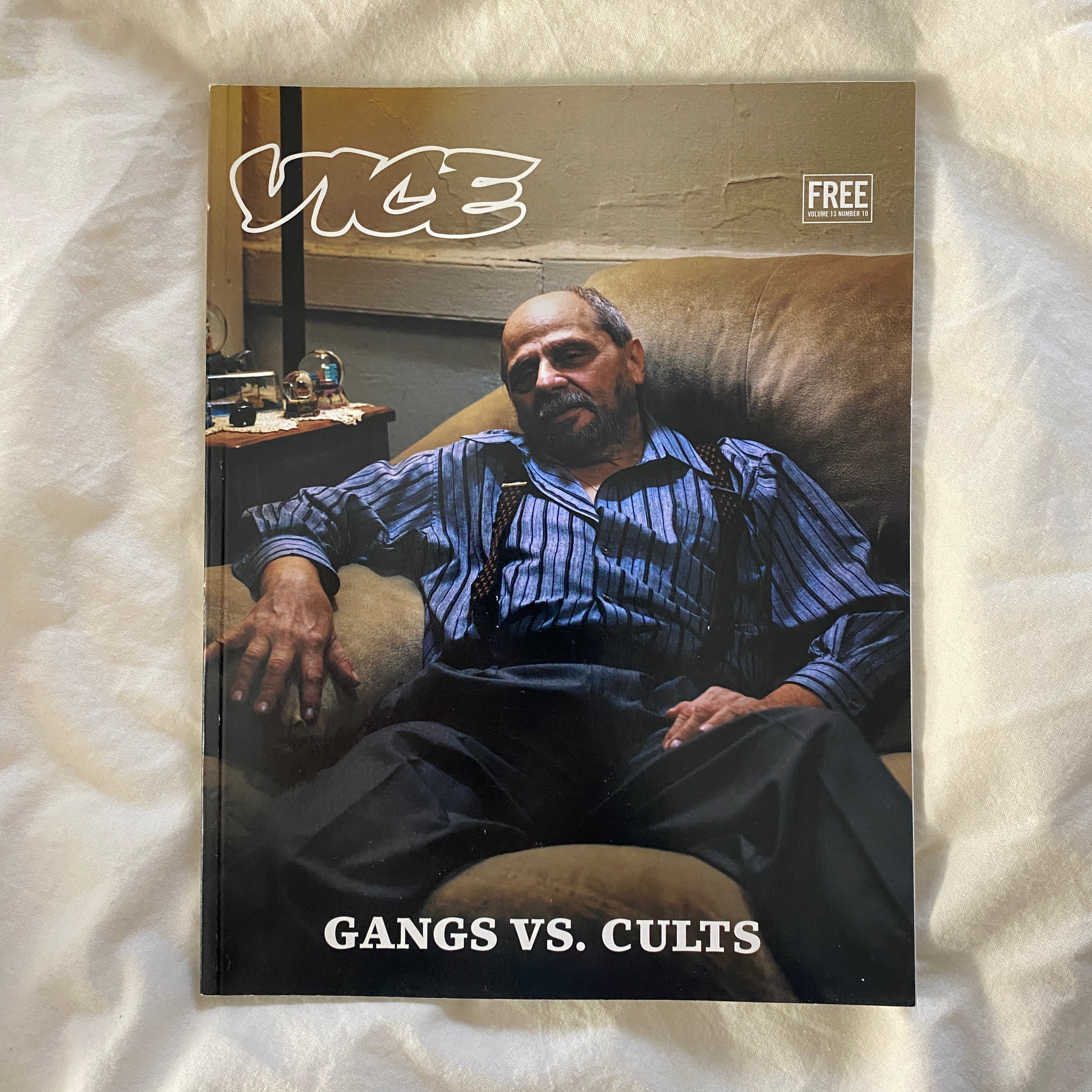 VICE Volume 13 Number 10 Gangs VS. Cults